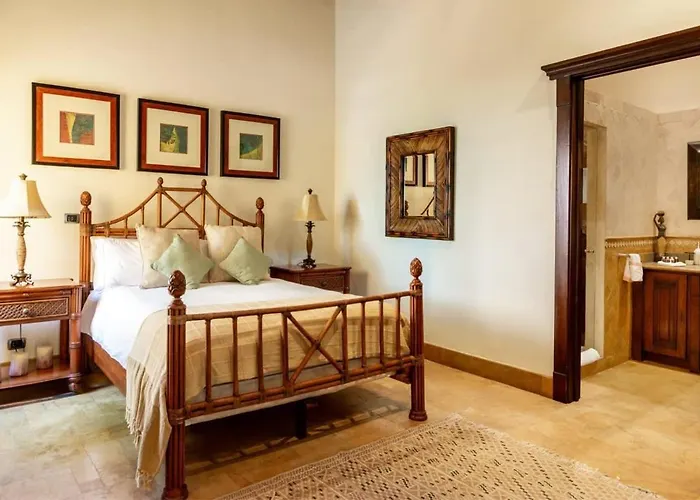 Elegant Mediterranean-style Mansion With Beachfront Views And Private Infinity Pool