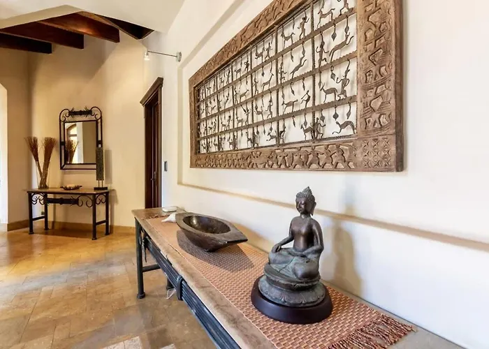 Elegant Mediterranean-style Mansion With Beachfront Views And Private Infinity Pool *