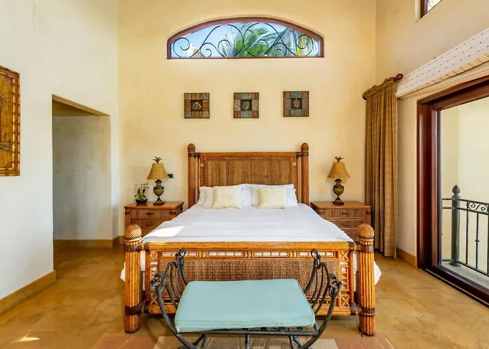 Elegant Mediterranean-style Mansion With Beachfront Views And Private Infinity Pool Playa Flamingo
